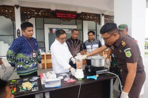 Kejari Bintan Musnahkan Barang Bukti Narkoba, Perdagangan Orang Hingga Sajam