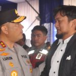 Tangis Haru Bripka Zulhamsyah Pelopor “Razia Perut Lapar” Dapat Hadiah Umroh dari Kapolda Kepri