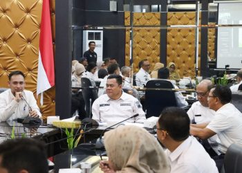 Bupati Roby Gagas Program Bintan Bersih dan Sehat, OPD dan Kelurahan/Desa Kotor Dikibarkan Bendera Hitam.