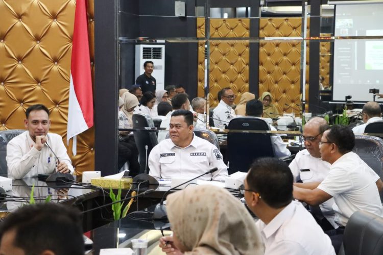 Bupati Roby Gagas Program Bintan Bersih dan Sehat, OPD dan Kelurahan/Desa Kotor Dikibarkan Bendera Hitam.