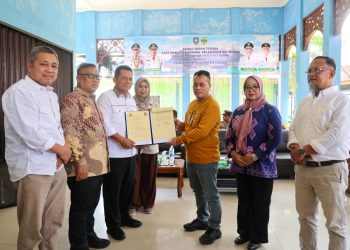 Pemprov Kepri Serahkan Aset Pelabuhan Sei Tenam Kepada Pemkab Lingga.