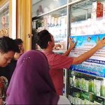 Pastikan Harga Sesuai, Satreskrim Polres Bintan Tempel Stiker HET Beras di Toko dan Swalayan