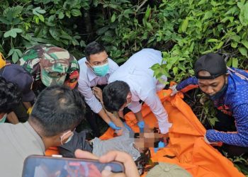 Polisi Selidiki Penyebab Kematian PNS Tarempa yang Ditemukan Meninggal di Pinggir Jalan.