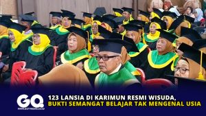 123 Lansia di Karimun Resmi Wisuda, Bukti Semangat Belajar Tak Mengenal Usia