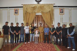 Atlet Takraw Karimun Raih Piala Bergilir di Batam Cup V