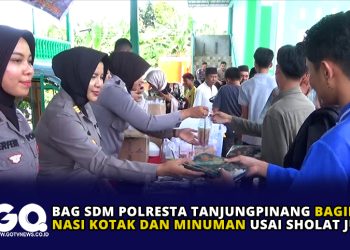 Bag SDM Polresta Tanjungpinang Bagikan Nasi Kotak dan Minuman Usai Sholat Jumat