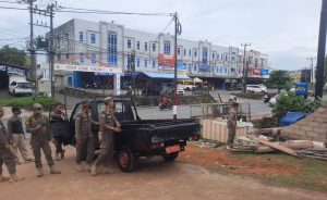 Satpol PP Tanjungpinang Tertibkan Rumah Potong Ayam dan PKL di Bintan Center