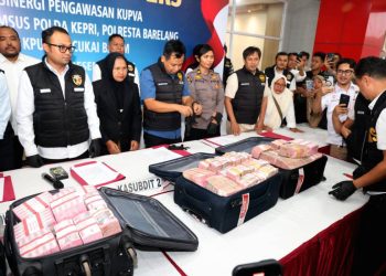 Polisi Sebut Kasus Bawa Uang Tunai Rp7,7 Miliar di Harbour Bay Batam Tidak Ada Unsur Pidana.