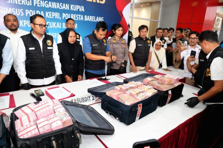 Polisi Sebut Kasus Bawa Uang Tunai Rp7,7 Miliar di Harbour Bay Batam Tidak Ada Unsur Pidana.