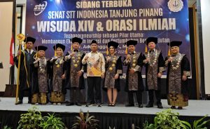 Hadiri Wisuda STTI Tanjungpinang, Nyanyang Tekankan Pentingnya Peran Lulusan Hadapi Era Society 5.0