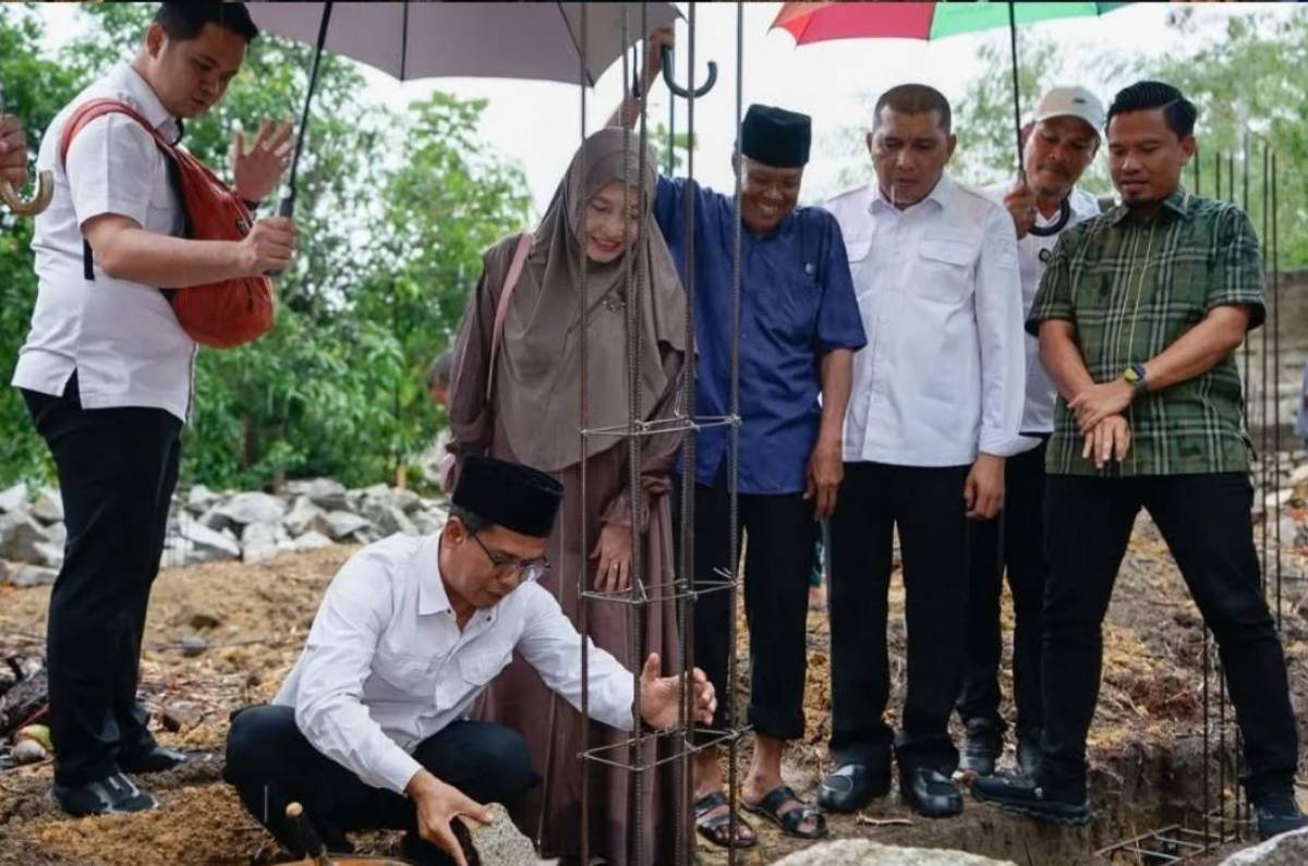 Bupati Karimun Resmikan Pembangunan Musholla di Desa Pangke, Dorong Penguatan Aktivitas Keagamaan Warga.