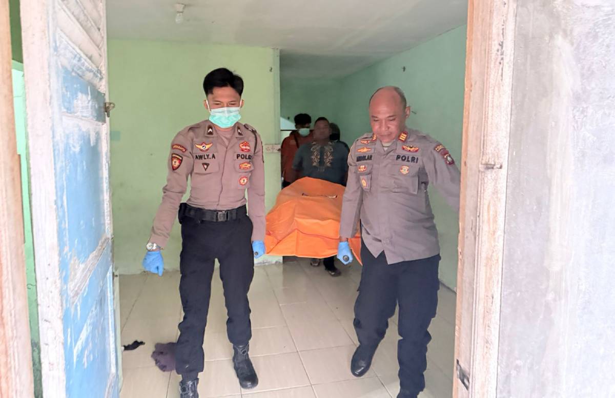Mayat Pria Tewas Membusuk di Kontrakan Karimun Diduga Karen Sakit.