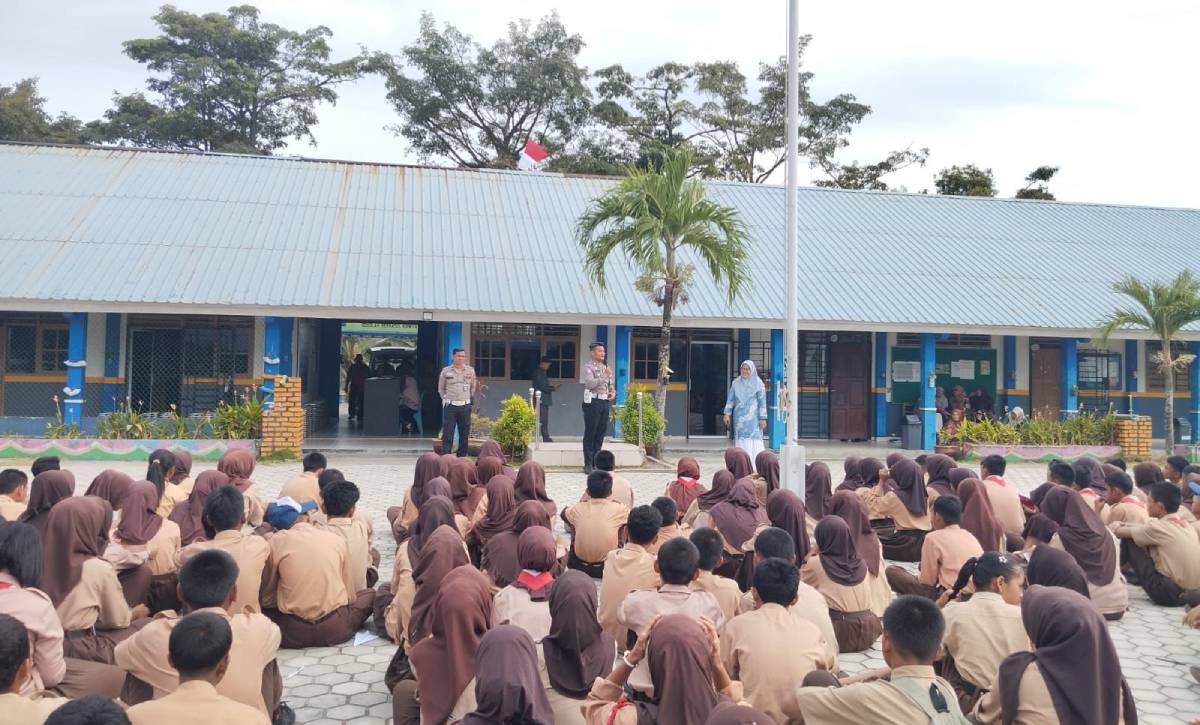 Satlantas Polres Karimun Tanamkan Budaya Tertib Lalu Lintas Lewat Police Goes To School.