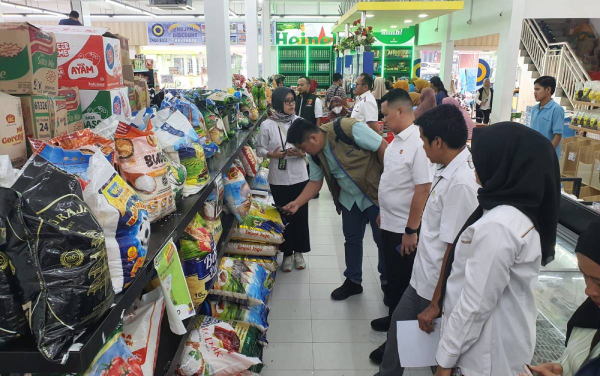 Warga Karimun Diimbau Tak Panik Beli Beras, Stok Tiga Pekan Masih Aman.