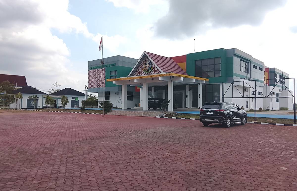 BKAD Bintan: Dokumen BAST Pengadaan Lahan dan Bangunan 2017-2022 Stadion Busung Diserahkan ke Kejari.