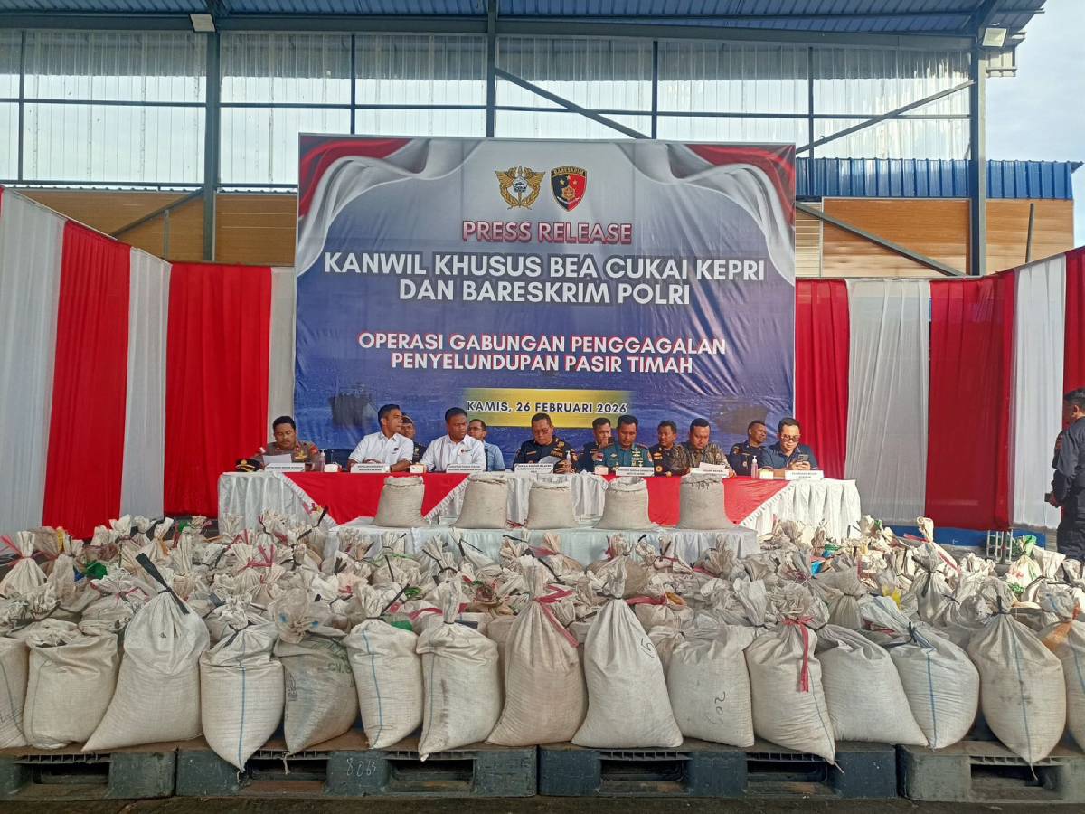 Bea Cukai Kepri Gagalkan 16 Ton Pasir Timah Hendak Diselundupkan ke Malaysia.