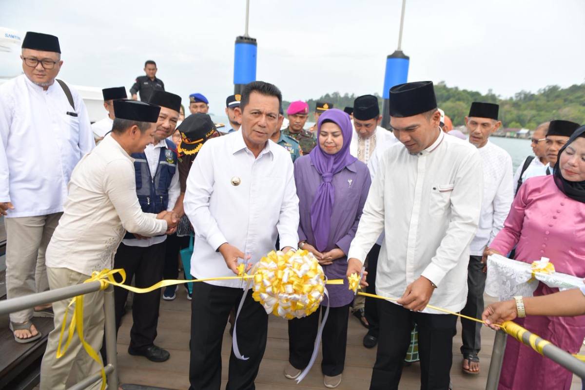 Dermaga Apung HDPE Pelabuhan Jagoh Diresmikan, Konektivitas Kepri Makin Kuat.