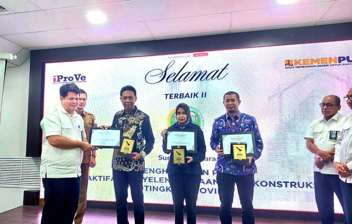 Dinas PUPP Kepri Terbaik Keaktifan Penyelenggaraan Jasa Konstruksi Wilayah I Sumatera.