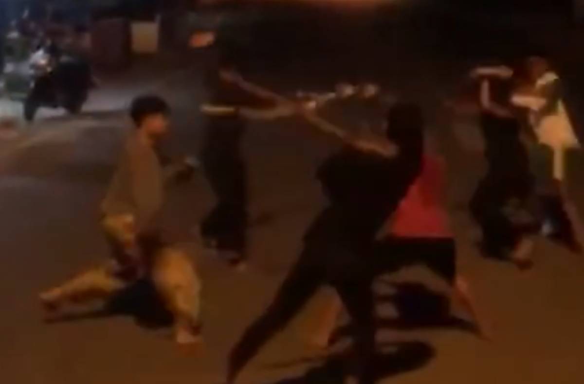 Ilustrasi Perang Sarung.