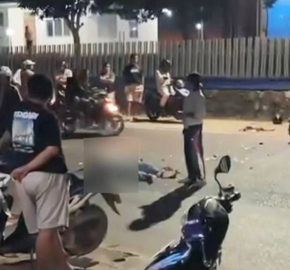 Kecelakaan di Jalan Gatot Subroto Tanjungpinang: Honda Beat Diduga Keluar Jalur dan Bertabrakan.