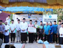 Safari Ramadan Ke-4, Bupati Roby Serahkan Bantuan CSR Rp50 Juta Untuk Masjid Al Munawwaroh