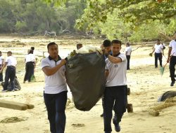TNI AL Kodaeral IV IV Bertekad Wujudkan Laut Indonesia Bersih dari Sampah