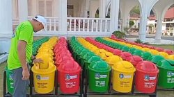 Dukung Indonesia Asri, Bandara RHF Sebar 135 Tong Sampah di Kawasan Tugu Sirih.