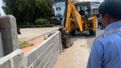 Satpol PP Bongkar Pagar PT Prendjak, Kuasa Hukum Nilai Tindakan Tergesa dan Abaikan Prosedur.