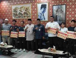 Atlet POPNAS 2025 Terima Bonus dari Wali Kota Tanjungpinang
