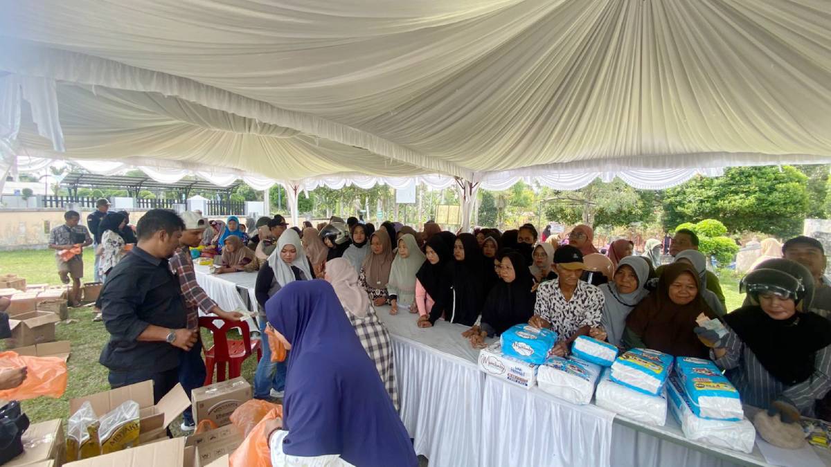 Pasar Murah di Kundur Diserbu Warga, Harga Bahan Pokok di Bawah Pasaran.