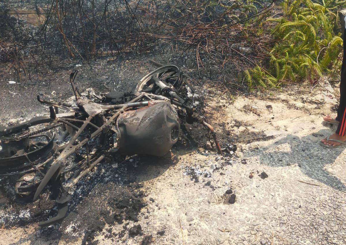 Polisi Selidiki Penyebab Terbakarnya Dua Motor Warga di Air Terjun Pongkar.