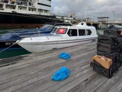 Speedboat Tanpa Awak Kandas di Pulau Panjang, Bea Cukai Batam Amankan 1,12 Juta Batang Rokok Ilegal