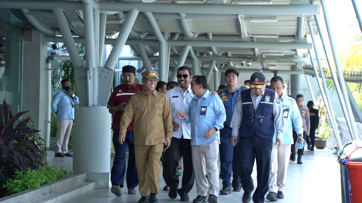 Wagub Nyanyang Sidak Pelabuhan dan Bandara di Batam, Pastikan Pelayanan Transportasi Optimal.