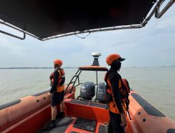 SAR Gabungan Bagi 4 Sektor Pencarian Penumpang Kapal SB Karunia Jaya yang Jatuh Kelaut