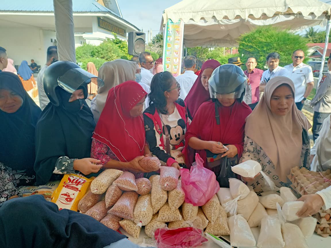 Pemkab Karimun Gelar Operasi Pasar Murah Jelang Lebaran, Harga Bahan Pokok Disubsidi.