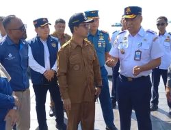 Bupati Karimun Tinjau Arus Mudik Lebaran Soroti Fasilitas Pelabuhan