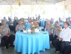 Kapolda Kepri Hadiri Anev Sitkamtibmas dan Monitoring Pelayanan Idul Fitri Pada Objek Wisata