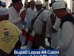 Bupati Lepas 44 Calon Jemaah Haji Bintan