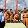 Bupati Karimun Resmikan Jembatan Tok Kenot Kecamatan Belat