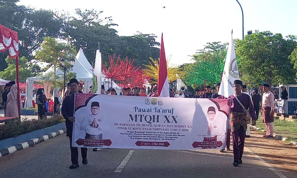 Pawai Ta’aruf MTQH XX Tanjungpinang Diikuti Ratusan Peserta.