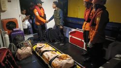 Penumpang KMP Sembilang Alami Darurat Medis, Tim SAR Lakukan Evakuasi di Perairan Pulau Karas.