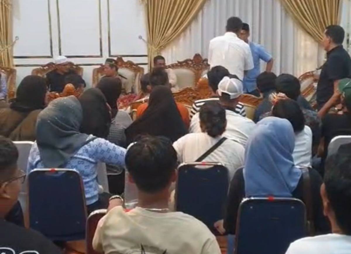 Relokasi Pasar Sore Puan Maimun Dipercepat, Bupati Karimun Tekankan Penataan dan Peningkatan PAD.