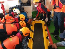 SAR Gabungan Evakuasi Penumpang KMP Sembilang di Pulau Lobam, Diduga Sesak Napas Berat