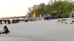 Detik-Detik Mobil Tabrak Pejalan Kaki dan Sepeda Motor di Karimun