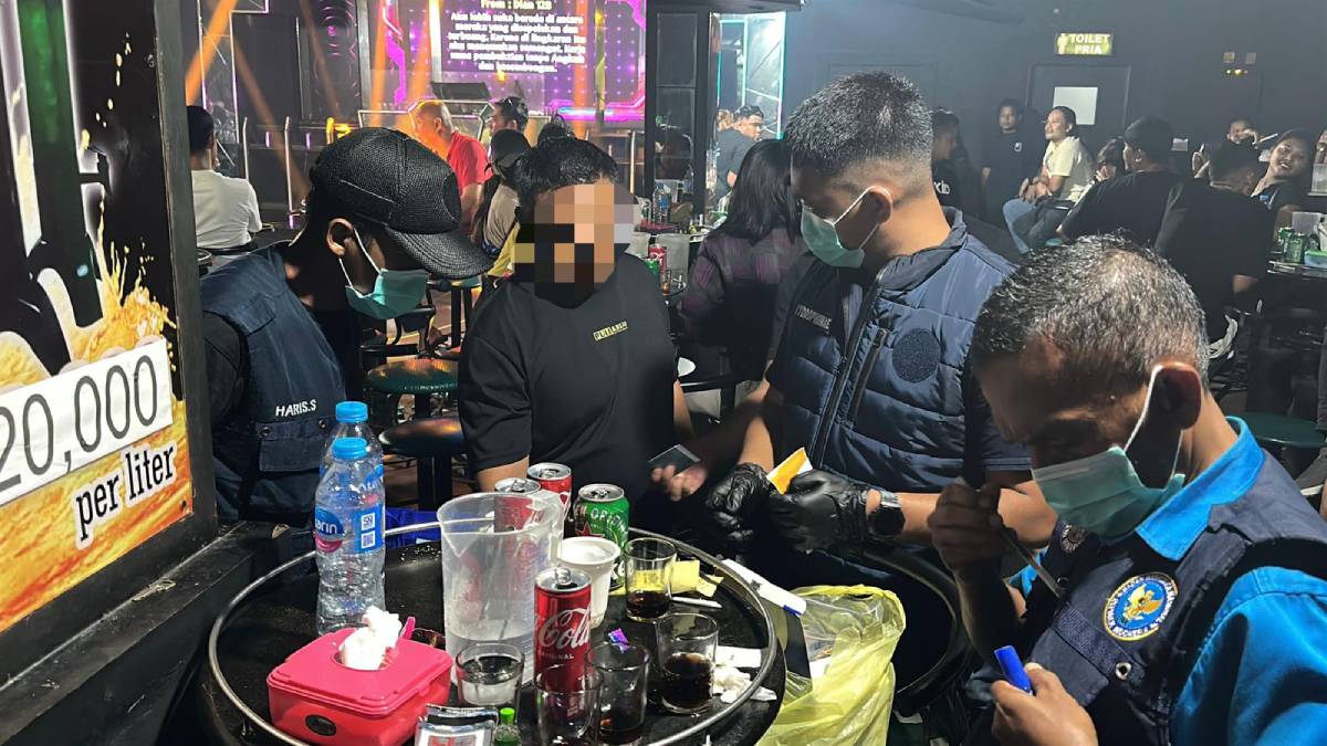 TNI-Polri Bersama Instansi Terkait Razia THM di Karimun, Tegakkan Disiplin Anggota di Luar Jam Dinas.