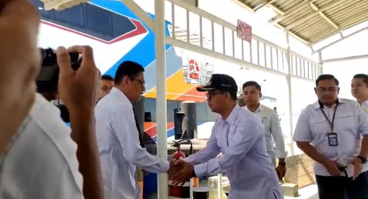 Wakil Menteri ESDM Tinjau PT Oli Terminal Karimun.