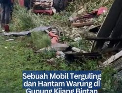 Sebuah Mobil Terguling dan Hantam Warung di Gunung Kijang Bintan
