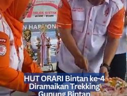 HUT ORARI Bintan ke-4 Diramaikan Trekking Gunung Bintan