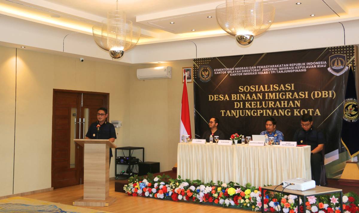 Melalui Program Binaan, Imigrasi Tanjungpinang menggandeng RT/RW untuk mencegah Tindak Pidana Perdagangan Orang (TPPO). Dalam sosialisasi tersebut RT/RW diberikan pamahaman terkait prosedur resmi bekerja ke luar negeri (prosedural), cara mengenali modus perekrutan ilegal, hingga pentingnya ketelitian dalam penerbitan dokumen awal.
