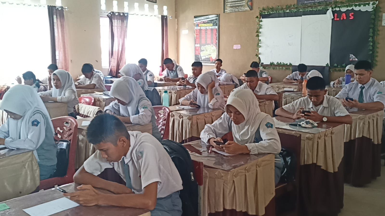Bupati Karimun: Kawasan Kolong Tak Hanya Soal Tata Ruang, Tapi Juga Tantangan Pendidikan dan Kesehatan Warga.